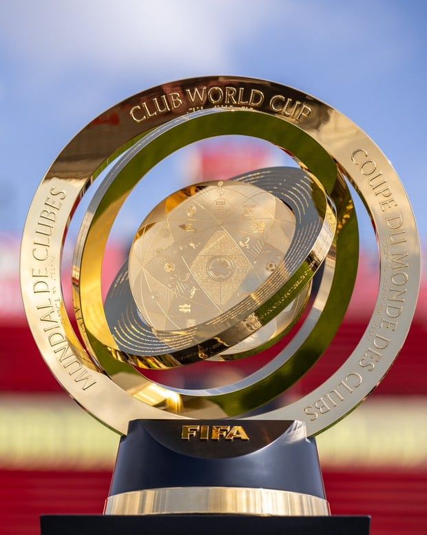 4 معالم تاريخية توثق زيارة كأس العالم للأندية للقاهرة في رحلته الترويجية