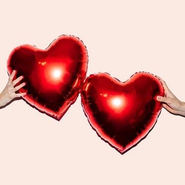 طالع الأبراج: الأبراج الأكثر حظًا فى يوم عيد الحب 2025.. حتى السناجل محظوظين