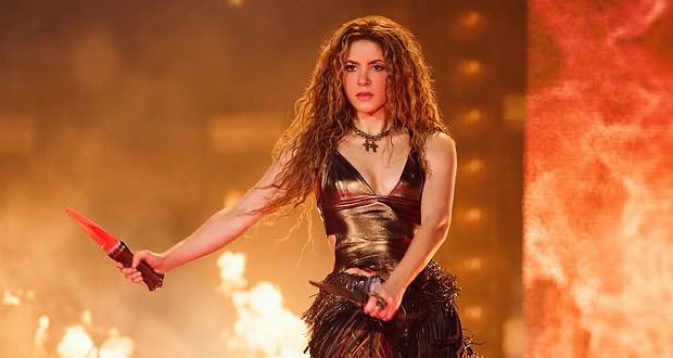 شاكيرا تطلق من البرازيل أولى جولاتها العالمية منذ 7 سنوات