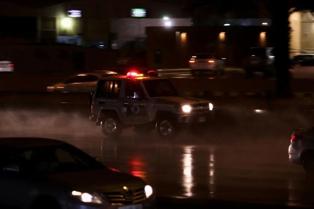 الدفاع المدني: استمرار الأمطار الرعدية على معظم المناطق حتى الاثنين