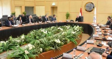 نائب مجلس الوزراء يبحث مع وفد البنك الدولي مشروع تطوير لوجستيات التجارة بين القاهرة والاسكندرية