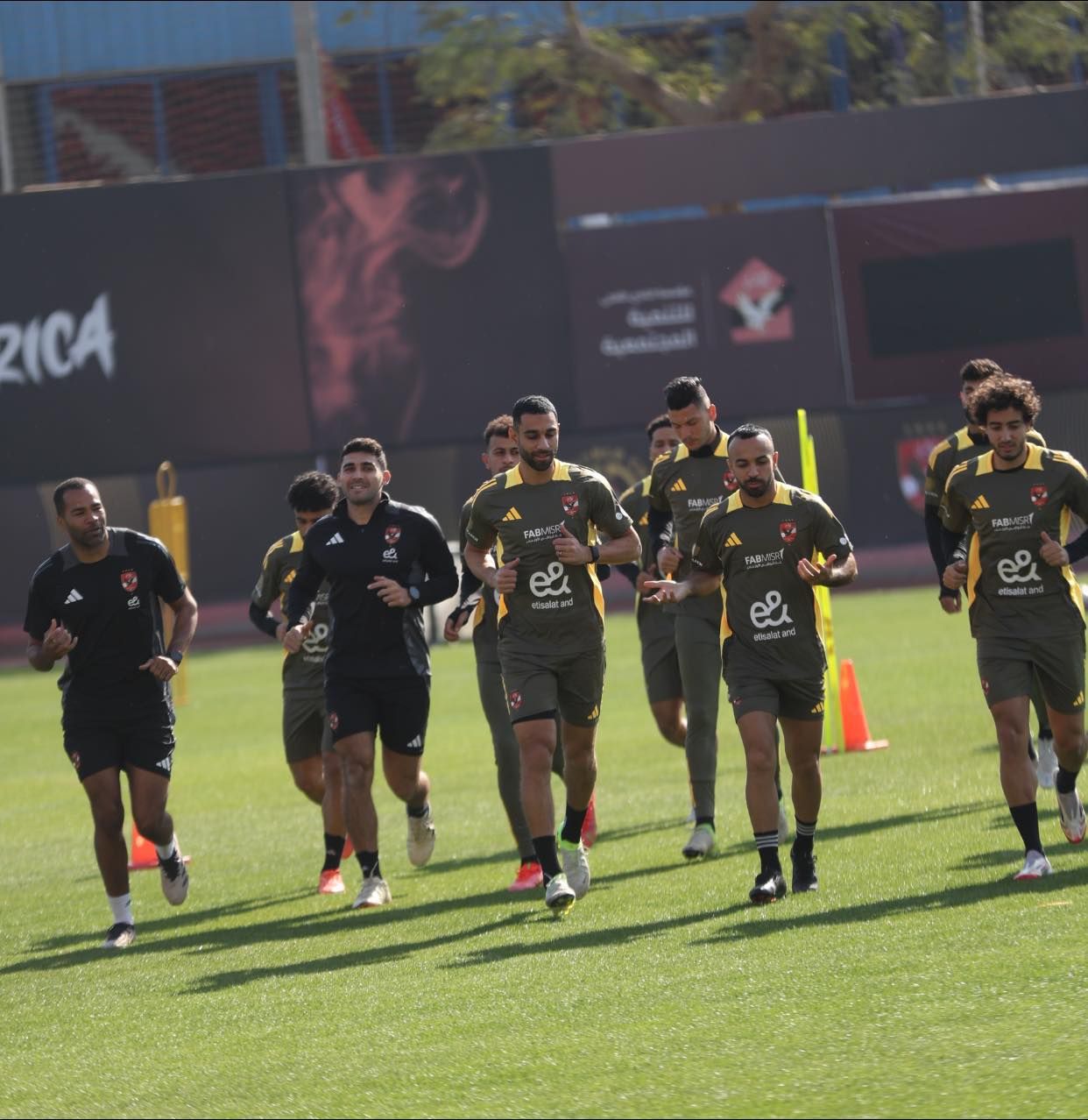 مشاركة وسام ودارى وإمام عاشور في مران الأهلى وجاهزيتهم للإسماعيلى.. صور