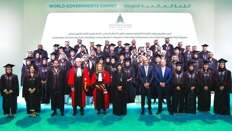 الامارات | لطيفة بنت محمد تشهد تخريج دفعة من طلبة برنامج القيادة التنفيذية ضمن «العالمية للحكومات»