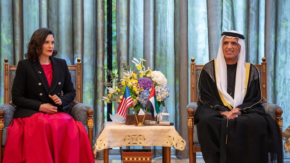 سعود بن صقر يستقبل حاكمة «ميشيغان» ويشهد توقيع اتفاقية لتعزيز الابتكار والنمو الاقتصادي