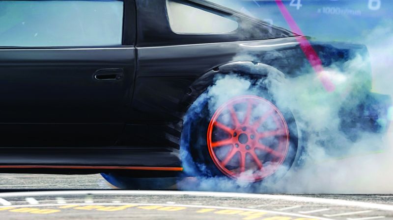 الامارات | 6 مخالفات تقود السائق إلى حوادث جسيمة