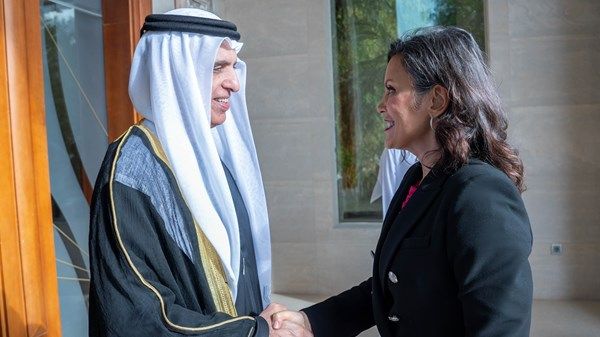 سعود بن صقر يستقبل حاكمة «ميشيغان» ويشهد توقيع اتفاقية لتعزيز الابتكار والنمو الاقتصادي