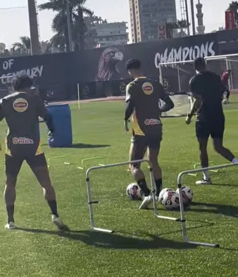 مشاركة وسام ودارى وإمام عاشور في مران الأهلى وجاهزيتهم للإسماعيلى.. صور