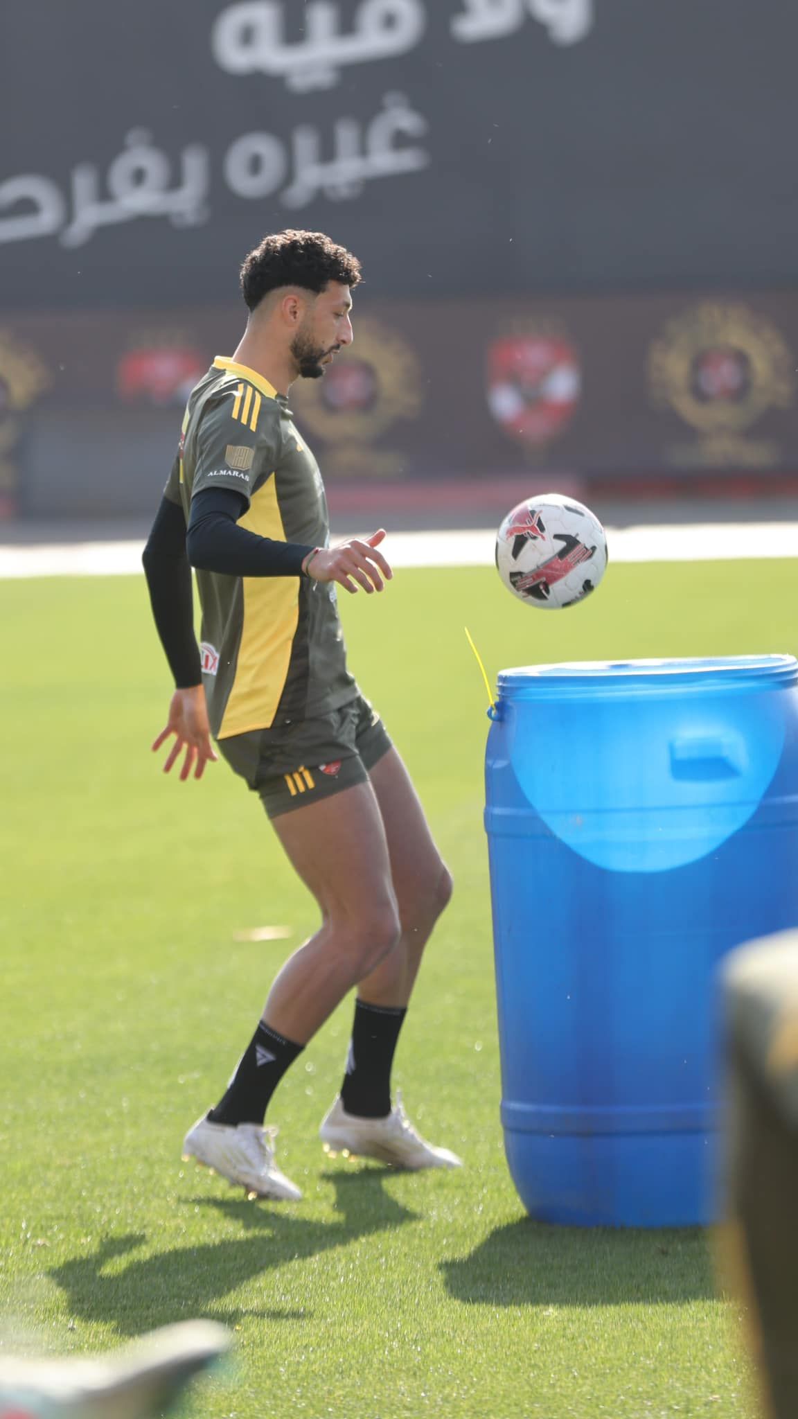 مشاركة وسام ودارى وإمام عاشور في مران الأهلى وجاهزيتهم للإسماعيلى.. صور