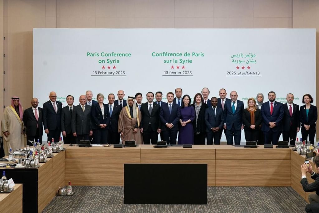 الامارات | الإمارات تشارك بمؤتمر دولي في باريس حول سوريا ودعم استقرارها