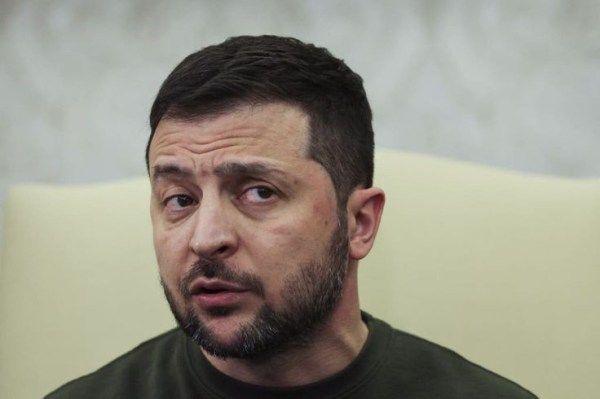 ترامب يصفع اوروبا واوكرانيا .. تفاصيل ساخنة حول لقاء بوتين وترامب في السعودية .