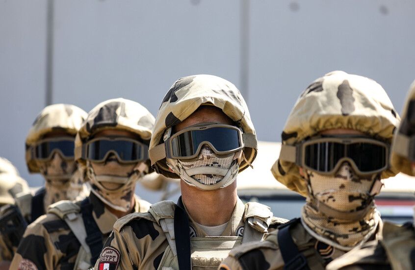 برلماني مصري في رسالة نارية إلى إسرائيل: من يقترب من مصر سنقطع له رجليه!