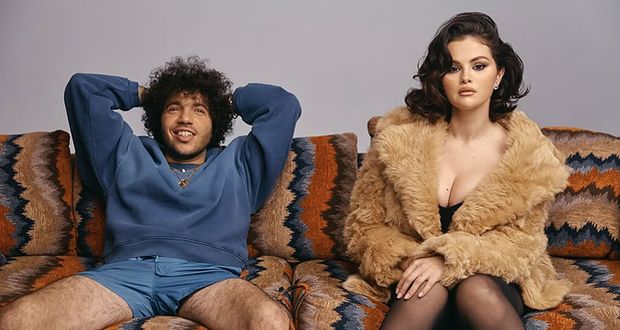 سيلينا غوميز تحتفل بعيد الحب بأغنية رومانسية مع خطيبها!