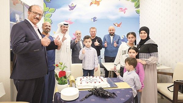 محمود يتغلب على السرطان بمساعدة 14 متخصصاً