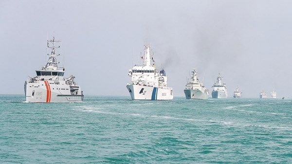 أبوظبي تستقبل السفن الحربية في مرسى «أدنيك»