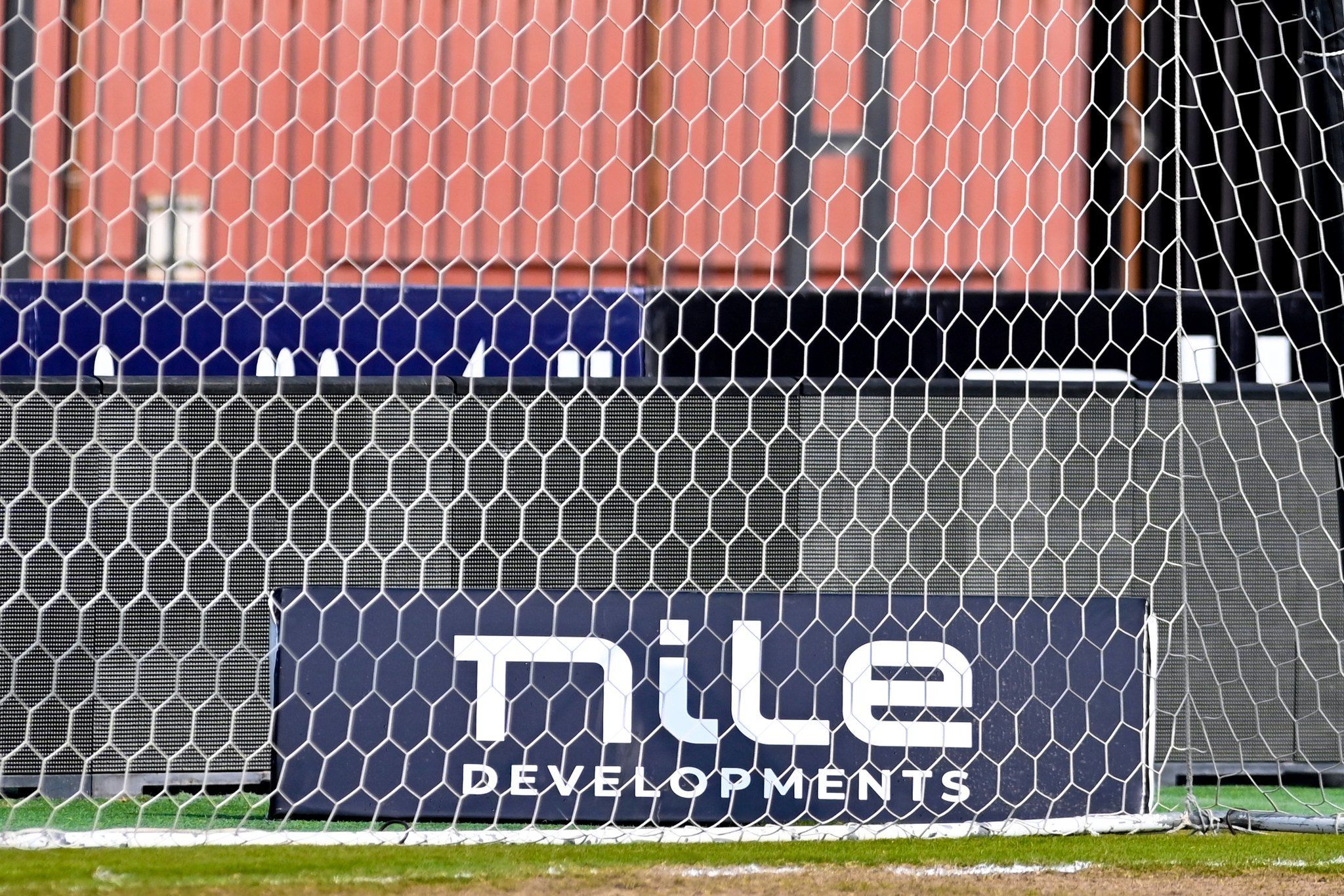 استاد السلام جاهز لاستضافة مباراة الزمالك وبتروجت فى الدوري.. صور