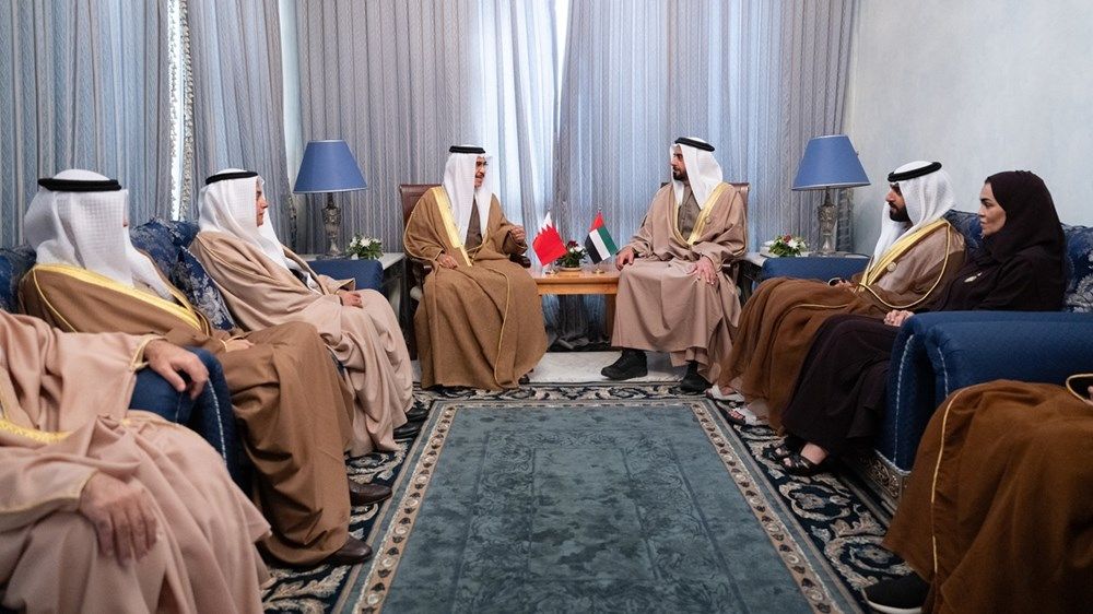 سيف بن زايد يلتقي عدداً من وزراء الداخلية ويبحث تعزيز التعاون المشترك