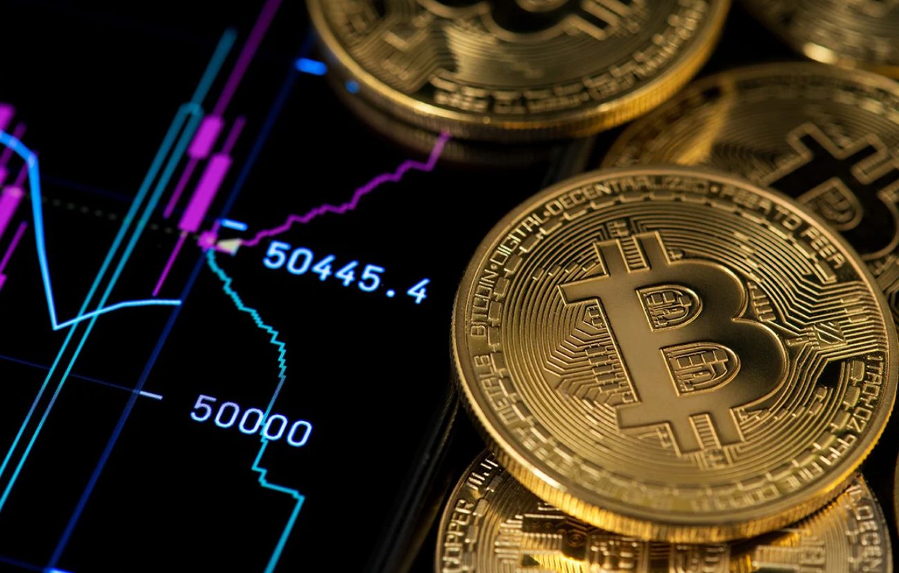 سعر البيتكوين يستقر عند 97 ألف دولار بينما عملات الميم تتخبط في خسائر كبيرة