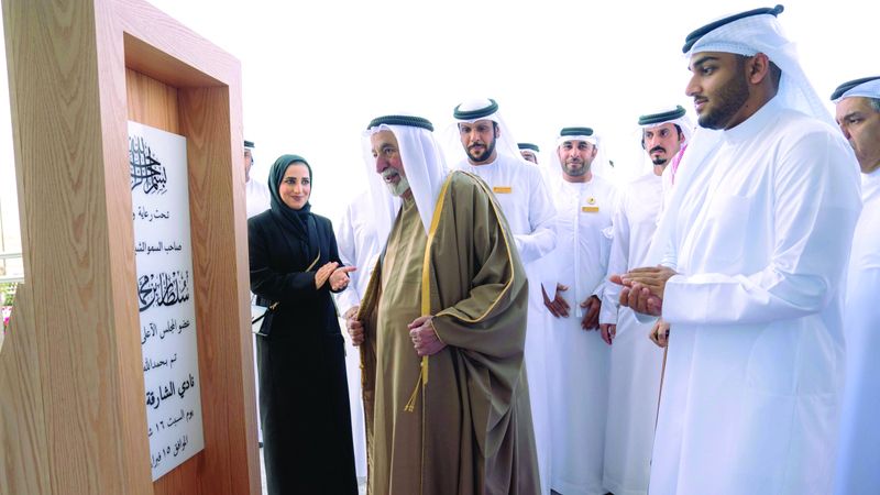 الامارات | سلطان القاسمي يفتتح نادي الشارقة للصقارين