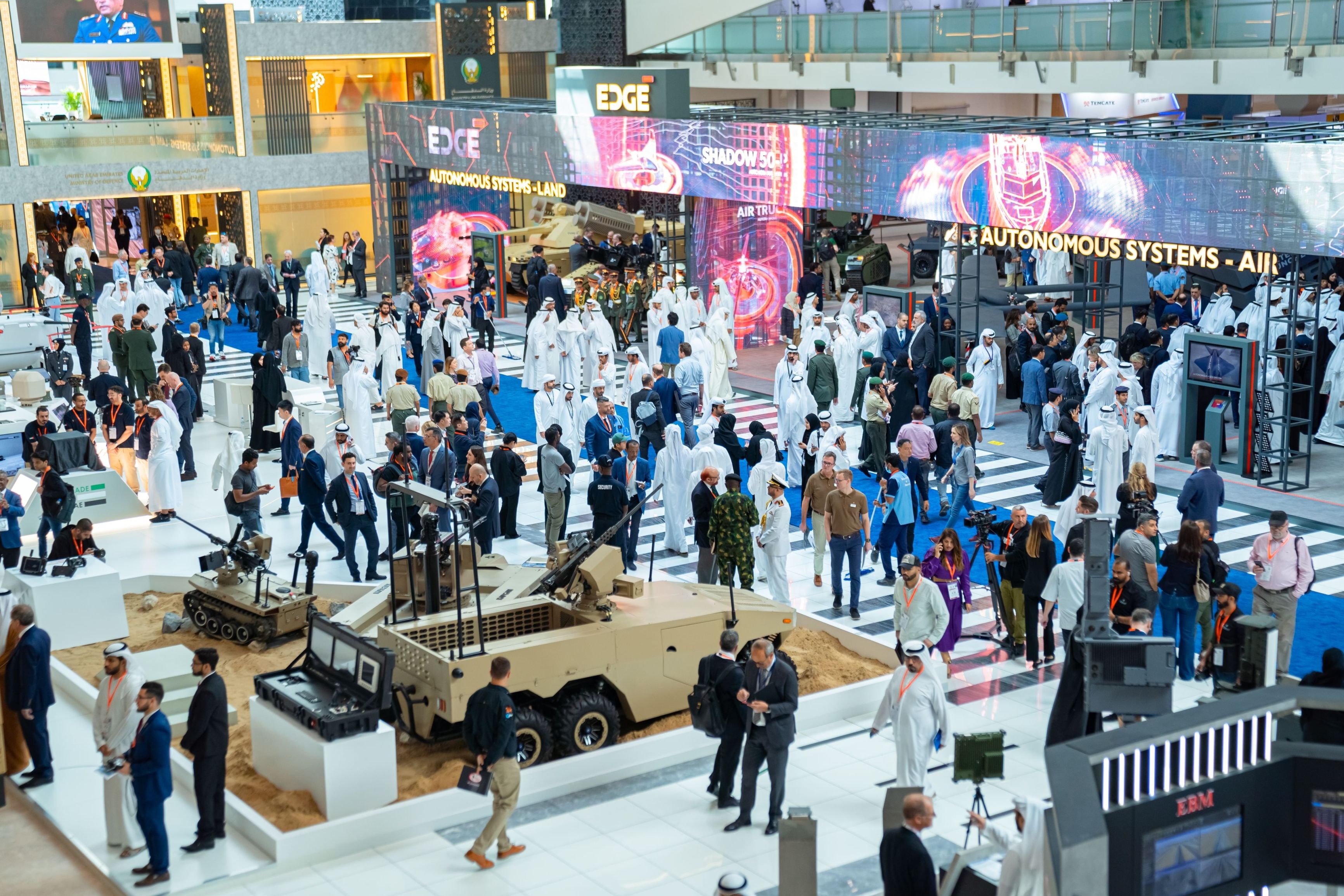 الامارات | مؤتمر الدفاع الدولي 2025 يناقش تحديات الاضطرابات العالمية و الاستعدادات الدفاعية