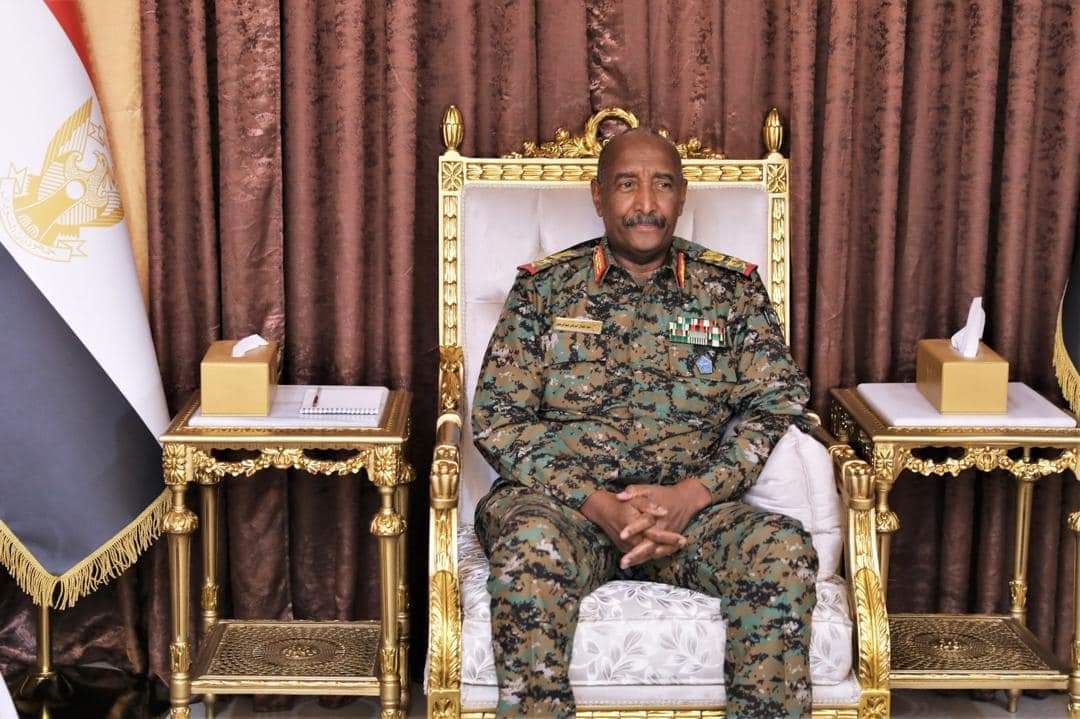 البرهان يؤكد على أهمية تطوير وتعزيز علاقات السودان الخارجية ودعم مجالات التعاون المشترك الاستراتيجي