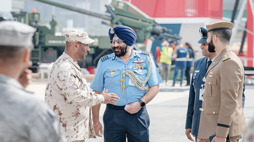 أبوظبي تستقبل السفن الحربية في مرسى «أدنيك»