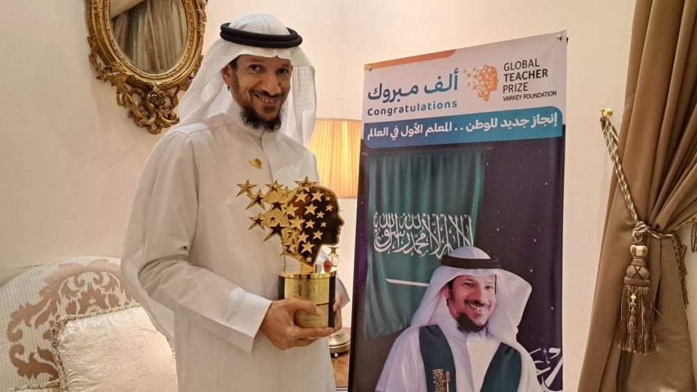 السعودي الحائز على "نوبل للتعليم" يفتح قلبه لـ"اليوم": أتقرب للطلاب عبر الاستماع لمشاكلهم