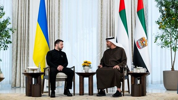 رئيس الدولة: بحثت مع الرئيس الأوكراني العمل المشترك لتعزيز علاقاتنا التنموية