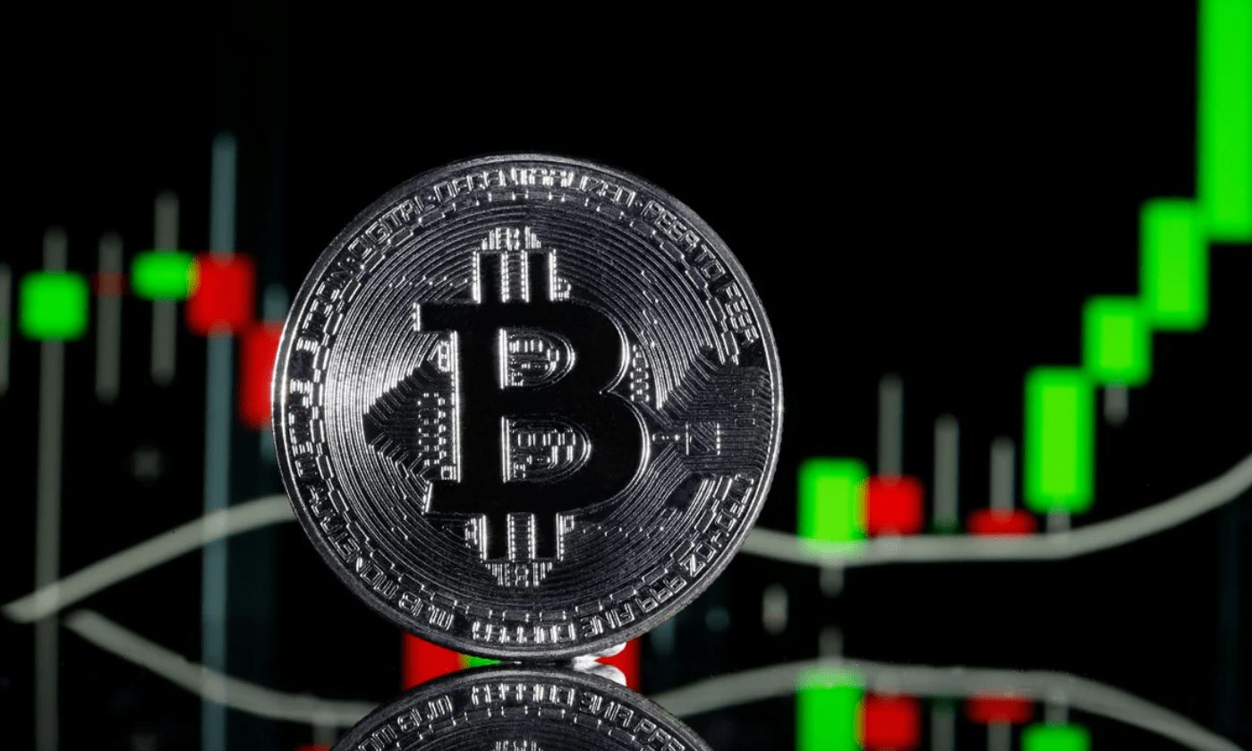 سعر البيتكوين يهبط إلى مستوى 96 ألف دولار والعملات الرقمية البديلة تتباين في أدائها