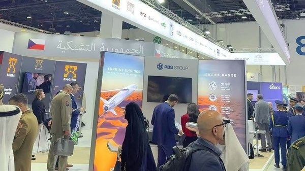 مشاركة قياسية للصناعات الدفاعية التشيكية في "آيدكس 2025"