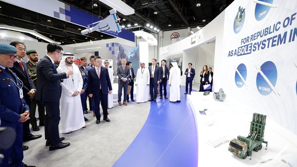 حمدان بن محمد يفتتح معرض «آيدكس» ويشيد بتطوّر الصناعات الدفاعية في الإمارات