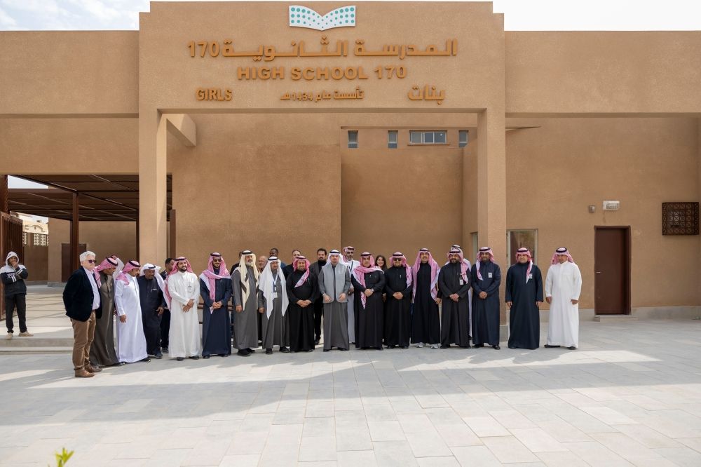 بالشراكة مع "الرياض الخضراء".. "التعليم" تعلن تأهيل وتشجير مدرستين في حي العزيزية