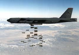 القاذفات الأمريكية B-52 تستعرض القوة في الشرق الأوسط ماهي الرسائل؟