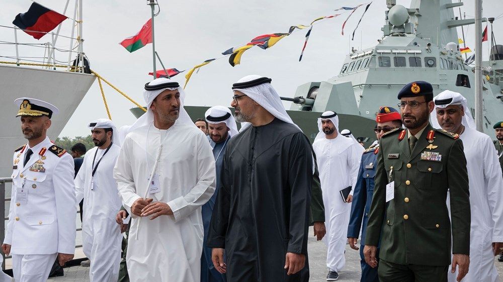 خالد بن محمد بن زايد يشهد جانباً من فعاليات اليوم الثاني من معرضَي "آيدكس" و"نافدكس" 2025