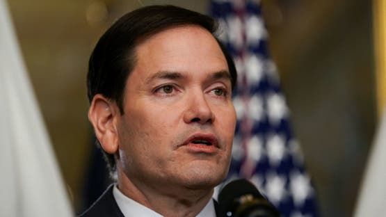 الخليج اليوم .. وزير الخارجية الأميركي: أكدت في الرياض اهتمام واشنطن باستقرار وازدهار المنطقة