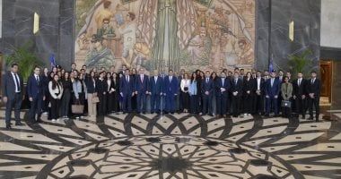 رئيس مجلس النواب يستقبل وفدا من الدارسين الأجانب بكليات القانون بمصر