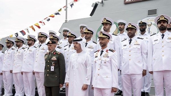 هزاع بن زايد يدشن الزورق الصاروخي الفلج 3 "الطف" خلال "نافدكس" 2025