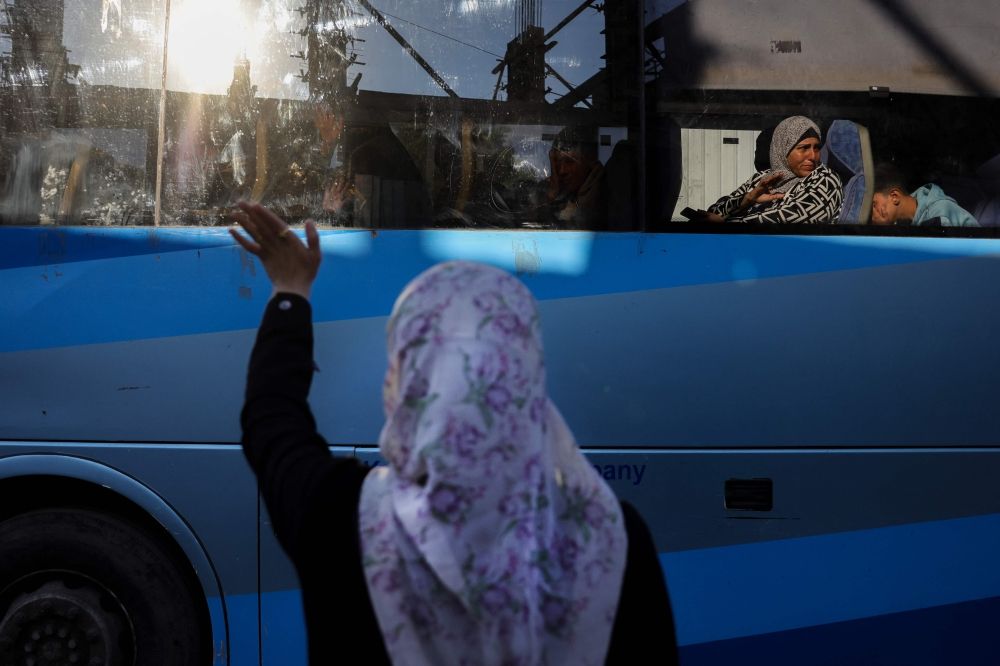 للعلاج في مستشفيات مصر.. معبر رفح البري يستقبل 36 مصابا فلسطينيًا