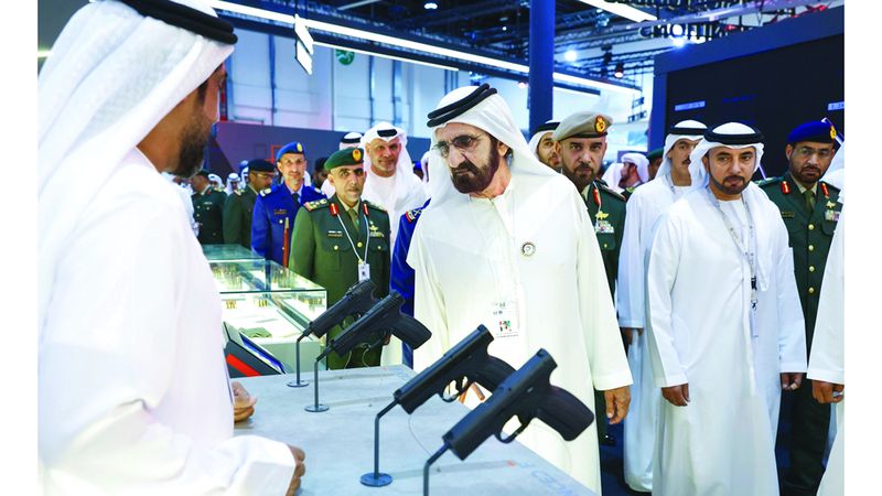 الامارات | محمد بن راشد: الإمارات برؤية محمد بن زايد تعيش عصرها الذهبي