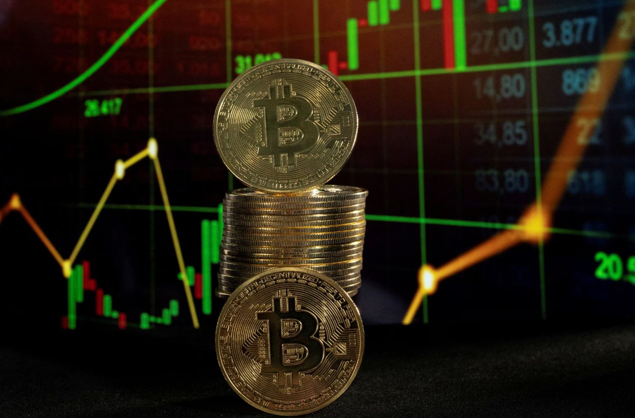 محللو “Bitfinex” يحذرون من الإشارات الهبوطية خاصة مع استمرار البيتكوين في السير العرضي!