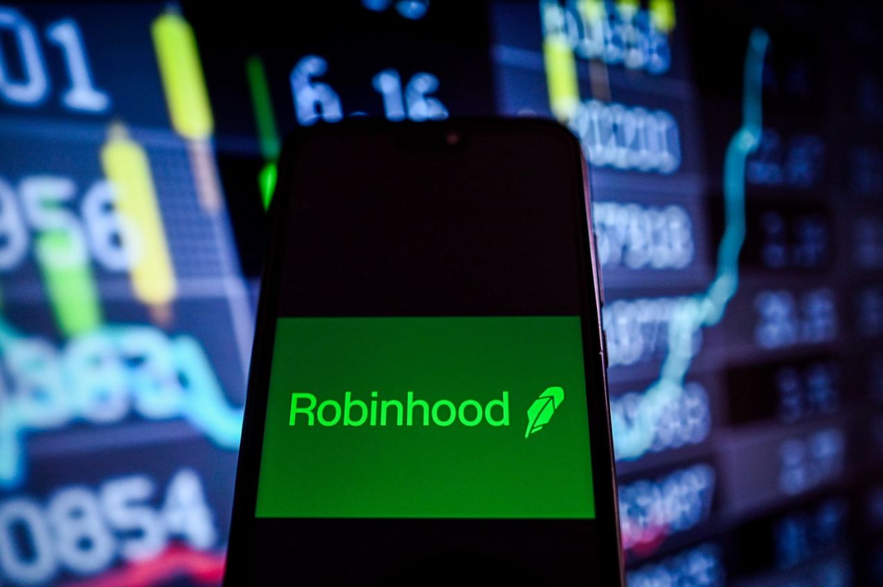 شركة “Robinhood” توسع خدمات الكريبتو إلى سنغافورة من خلال الاستحواذ على “Bitstamp”