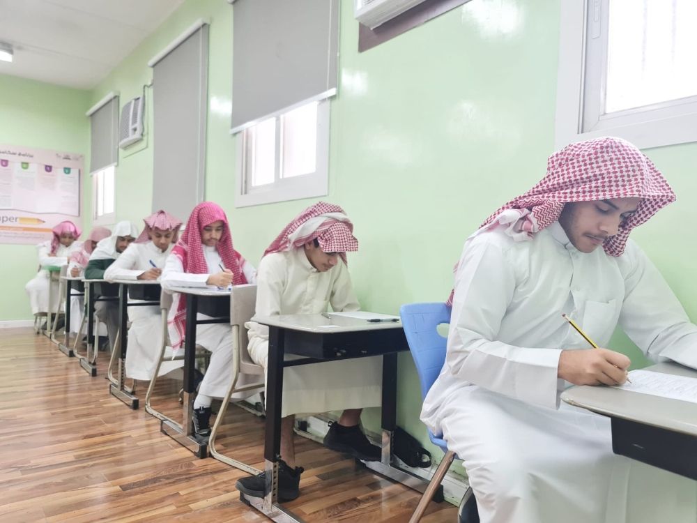 "التعليم" توقف متابعة الدرجات في نظام نور خلال الاختبارات النهائية