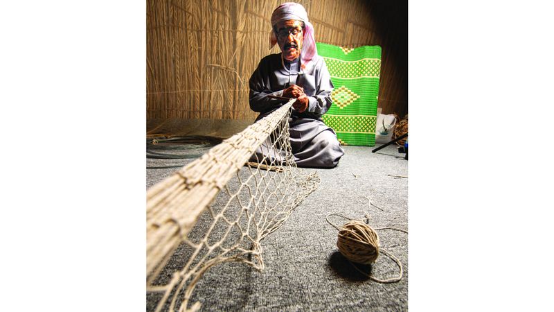 الامارات | صناعة الليخ.. مهنة الخير والصبر