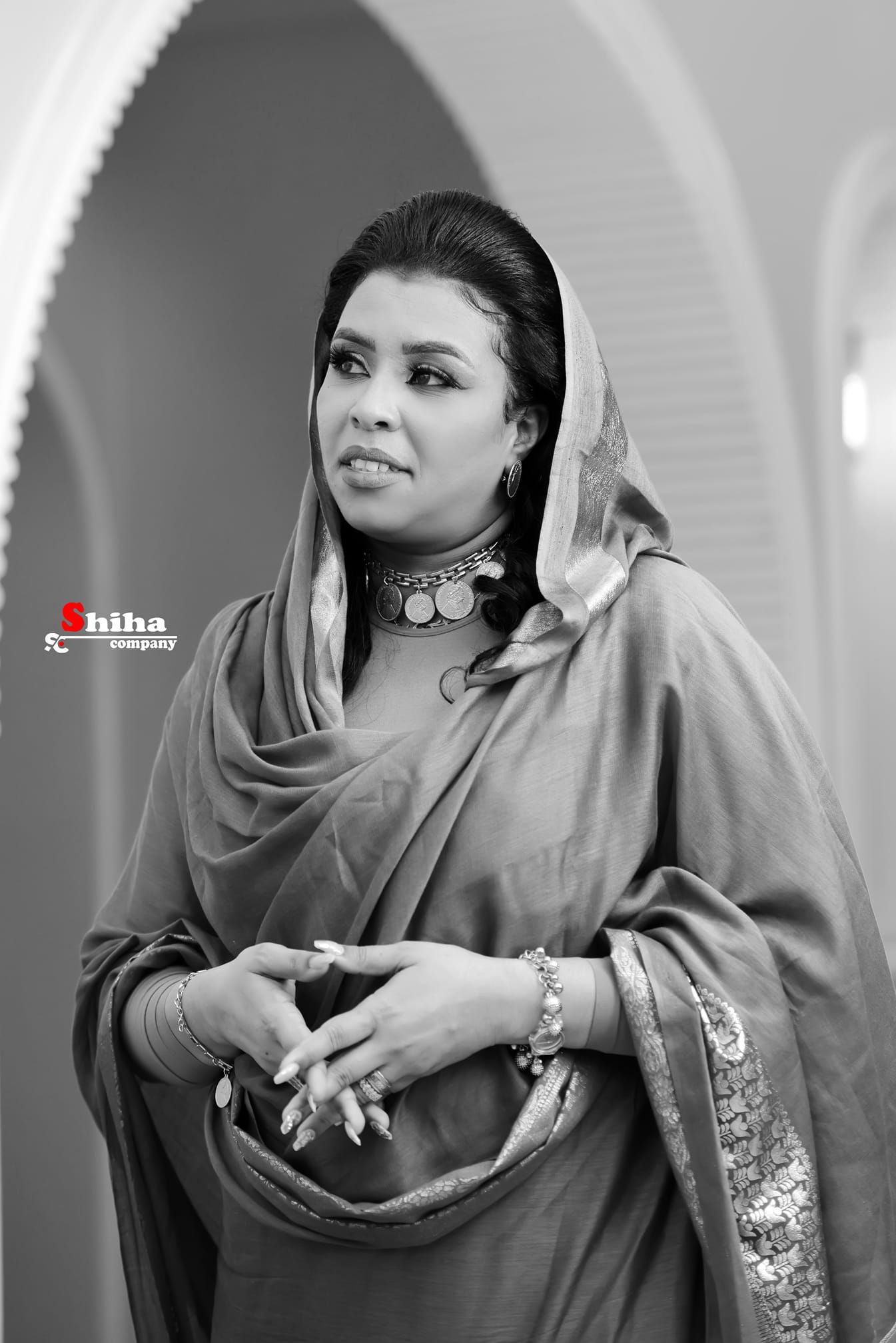 بالفيديو.. سرقة ودانات وحريق.. شاهد لحظة وصول الفنانة ميادة قمر الدين لمنزلها بحي العباسية لأول مرة بعد الحرب