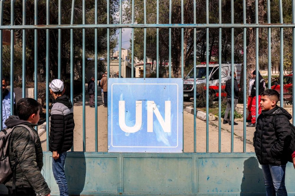 إدانة فلسطينية لاعتداءات الاحتلال الإسرائيلي على مدارس "الأونروا"