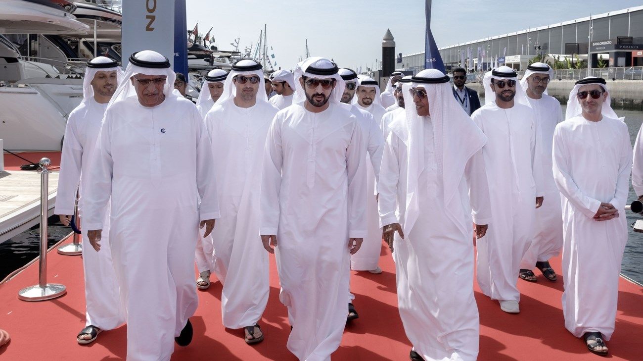 حمدان بن محمد يزور معرض دبي العالمي للقوارب 2025