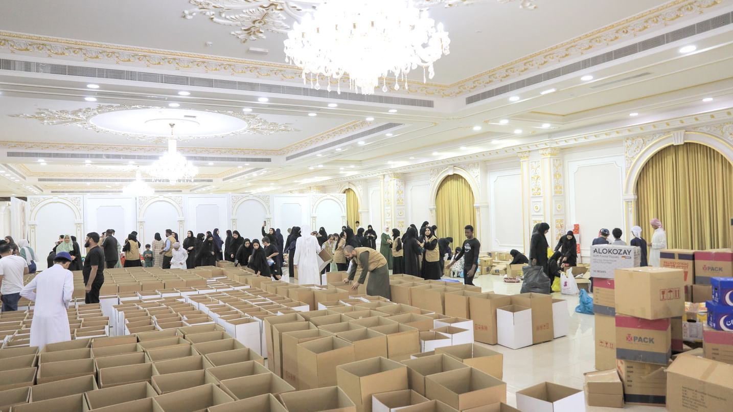 الامارات | "عونك يا وطن" يجهز 1000 صندوق مير رمضاني للأسر المتعففة