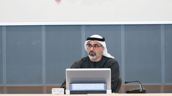 خالد بن محمد بن زايد يترأس اجتماع اللجنة التنفيذية لمجلس إدارة "أدنوك"