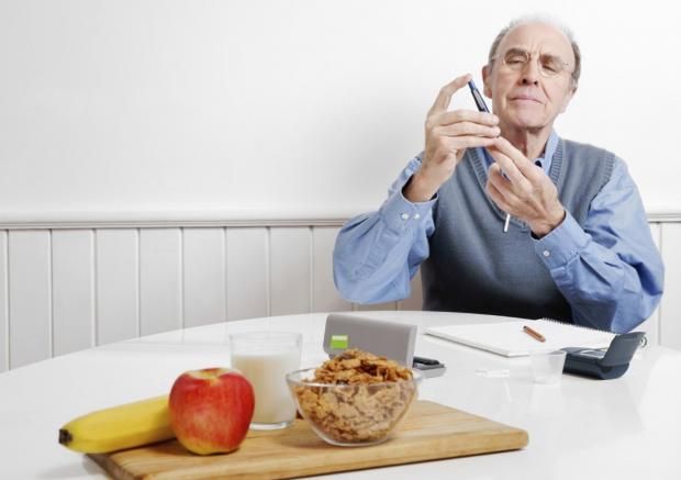 ما الحالات التي يجب فيها إفطار المريض فورا.. هل أنت من بينها؟