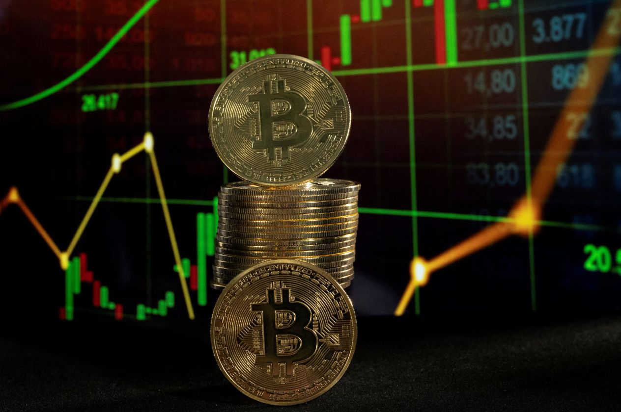 تبني غير مسبوق لعملة البيتكوين: أكثر من 1500 مؤسسة مالية لديها تعرض للبيتكوين