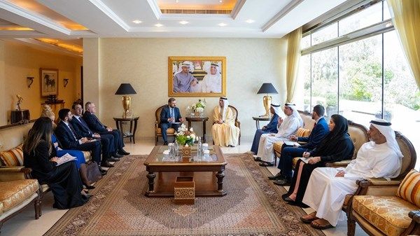 سعود بن صقر يستقبل وزير الاقتصاد في جمهورية أرمينيا